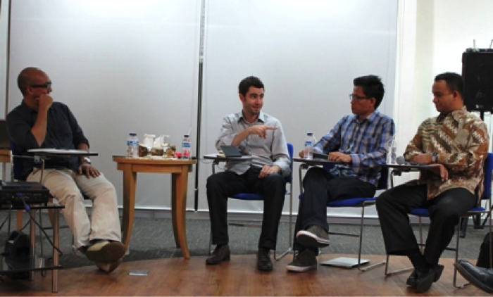 Diskusi Medsos Ben Rattray Des 2014