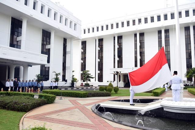 4783_Pegawai-Instansi-Pemerintah-di-Lingkungan-Istana-Bulatkan-Tekad-Pertahankan-Pancasila
