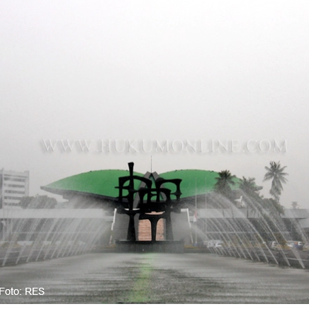 1-Reformasi__Regulasi_hukumonline-cov.com