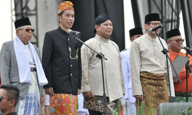 -ramalan-tarot-masa-depan-indonesia-jika-jokowi-atau-prabowo-terpilih–1904133