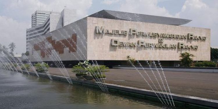 Kompas com PRIYAMBODO