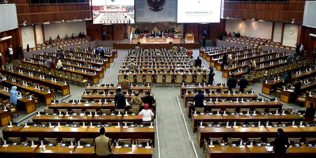 Rapat-paripurna-DPR_M-Risyal-Hidayat_Antara