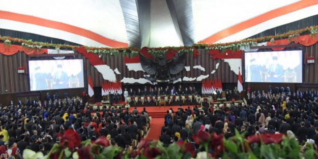 2-revisi-UU-Pembentukan-Peraturan-926×463