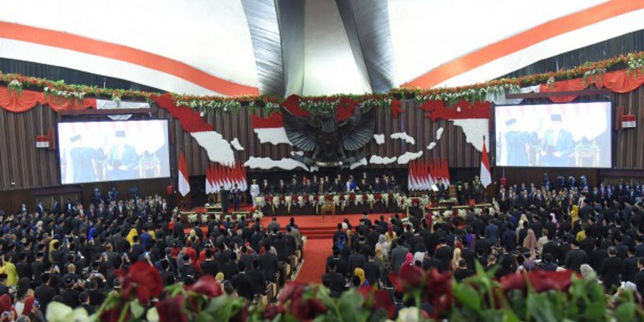 2-revisi-UU-Pembentukan-Peraturan-926×463